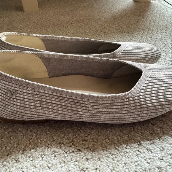 Vivaia Margot flats size 38 in ecru - Picture 2 of 6